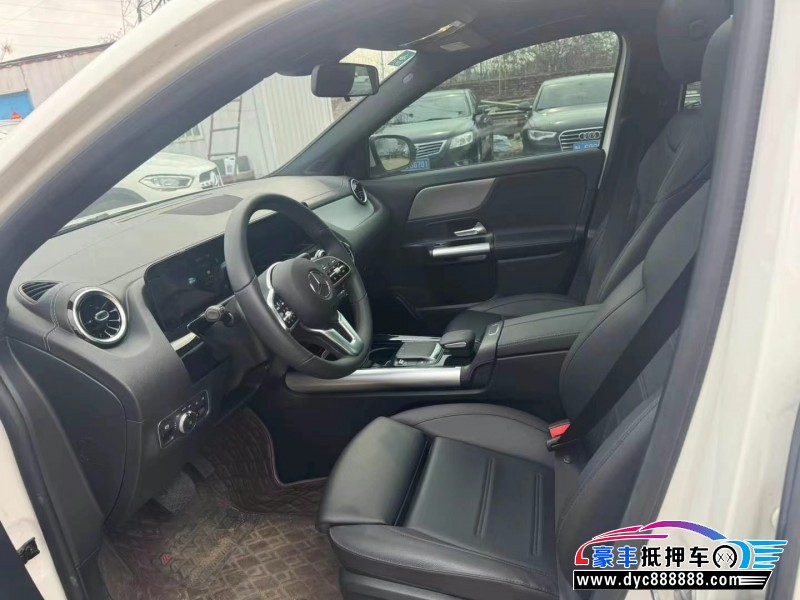 23年奔驰GLA轿车抵押车出售