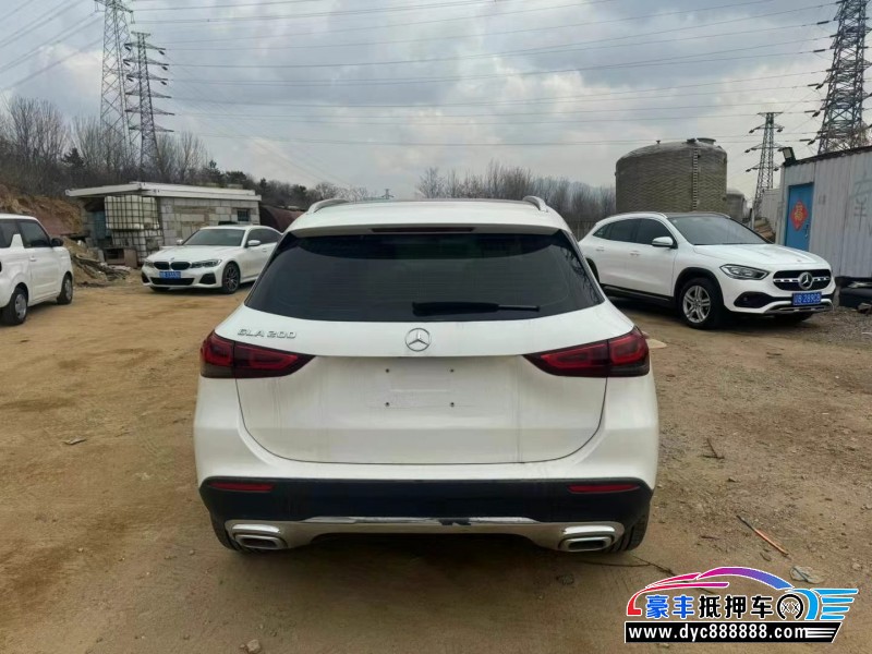 23年奔驰GLA轿车抵押车出售