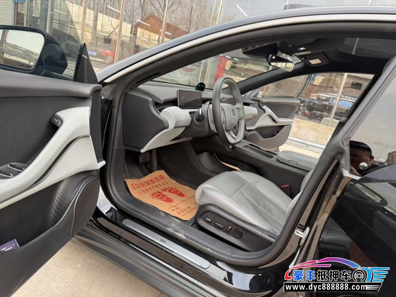 24年蔚来ET5轿车抵押车出售