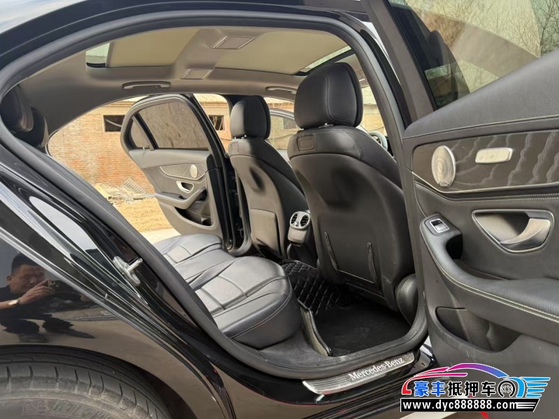 18年奔驰C轿车抵押车出售