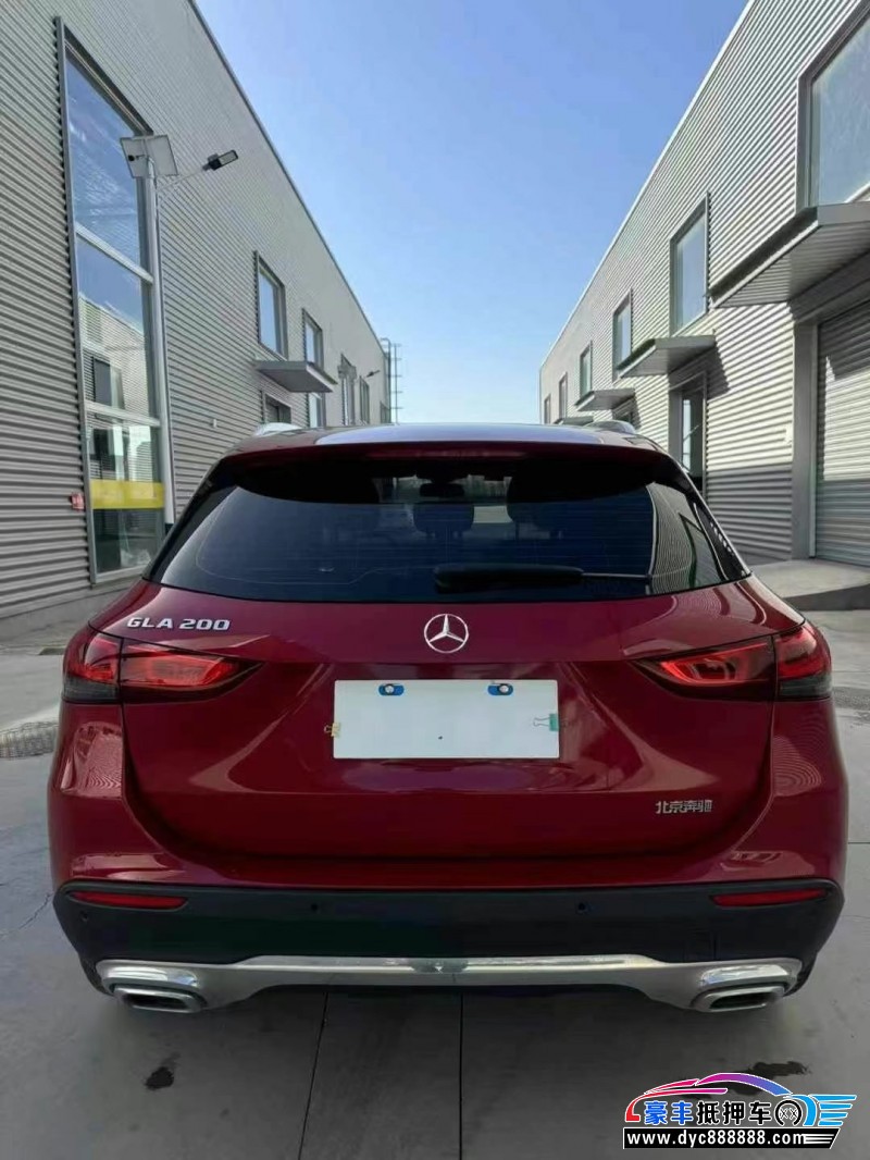 22年奔驰GLA轿车抵押车出售