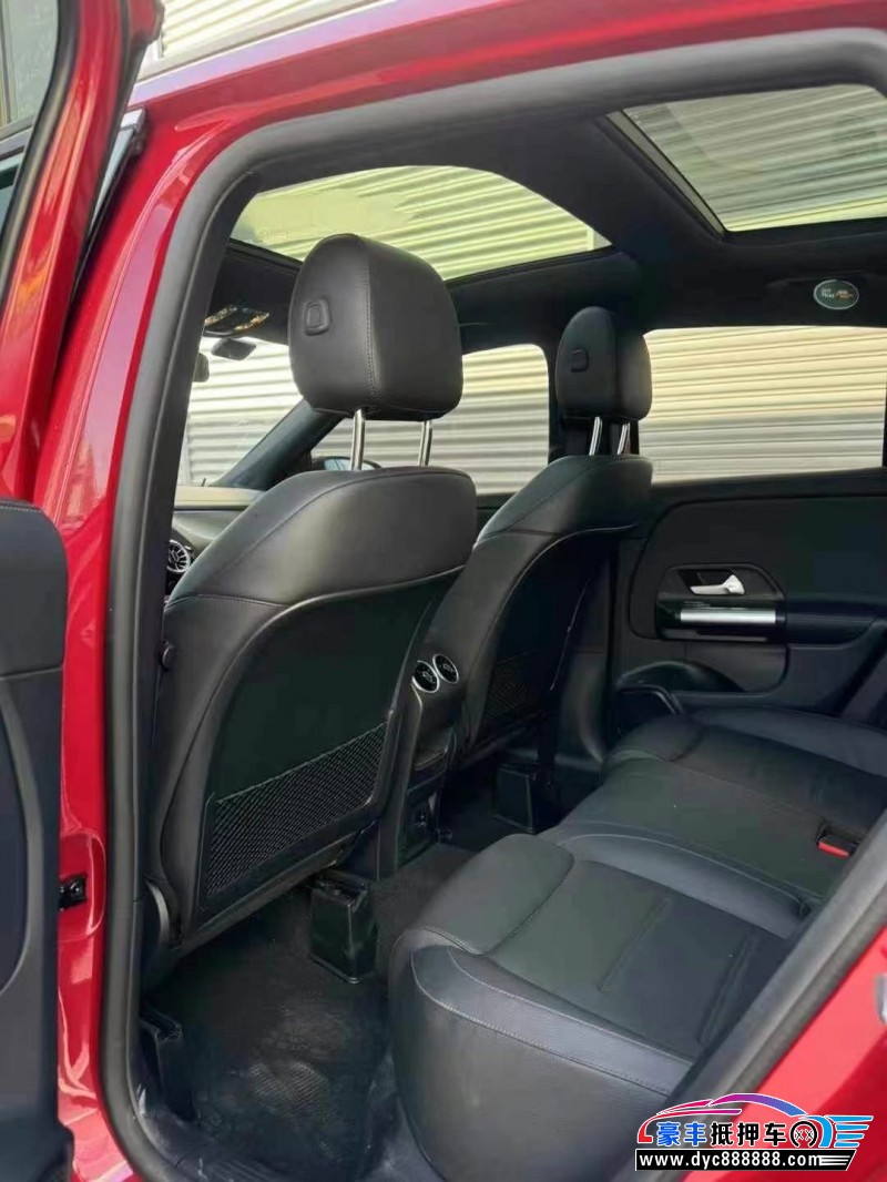 22年奔驰GLA轿车抵押车出售