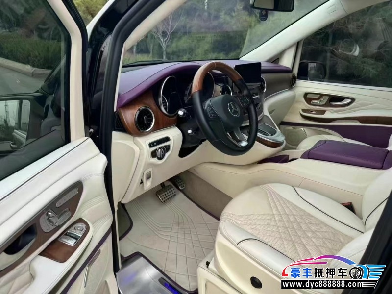 21年奔驰V轿车抵押车出售