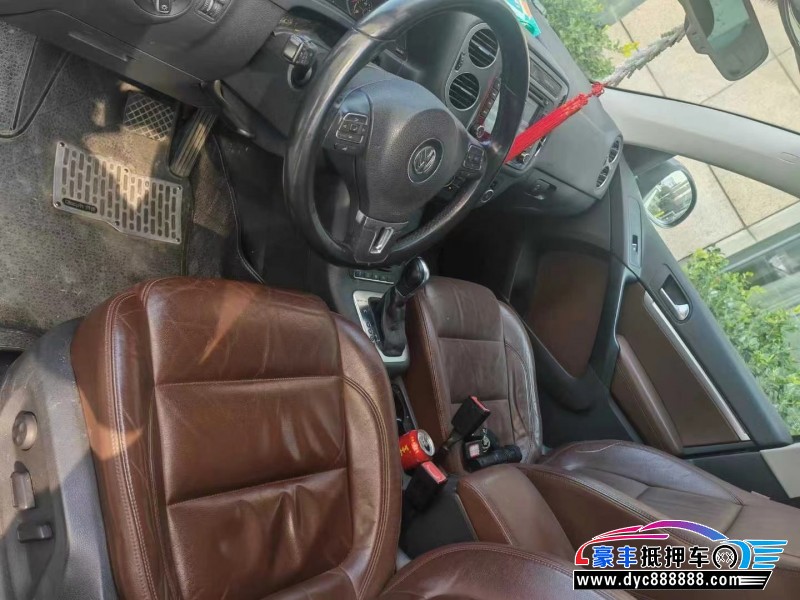 13年大众途威轿车抵押车出售