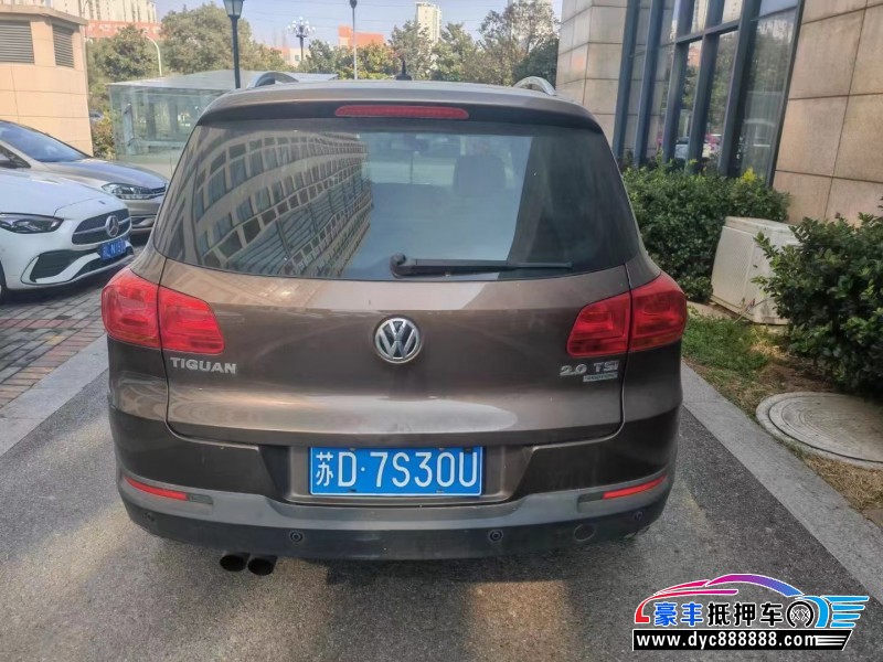 13年大众途威轿车抵押车出售