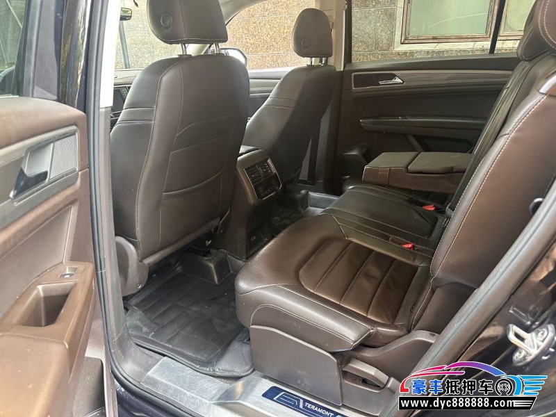 18年大众途昂轿车抵押车出售