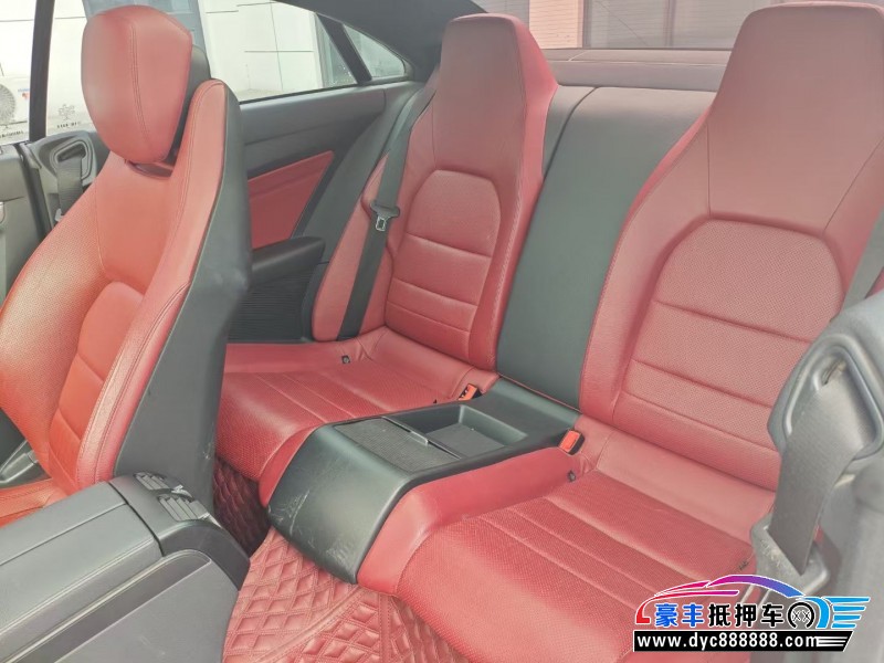 15年奔驰E轿车抵押车出售