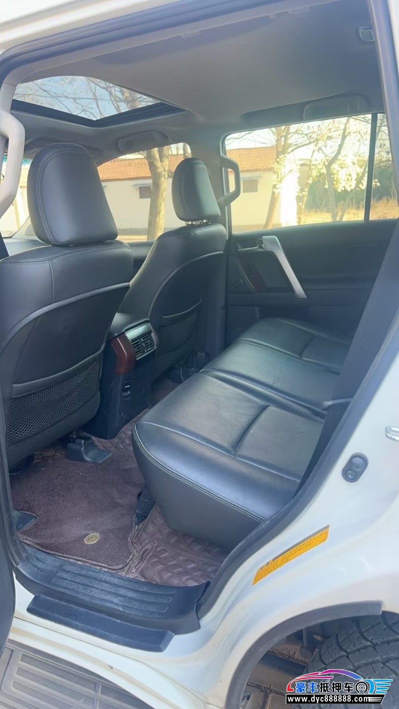 17年丰田普拉多（霸道）轿车抵押车出售