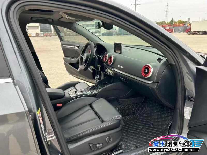 18年奥迪A3轿车抵押车出售