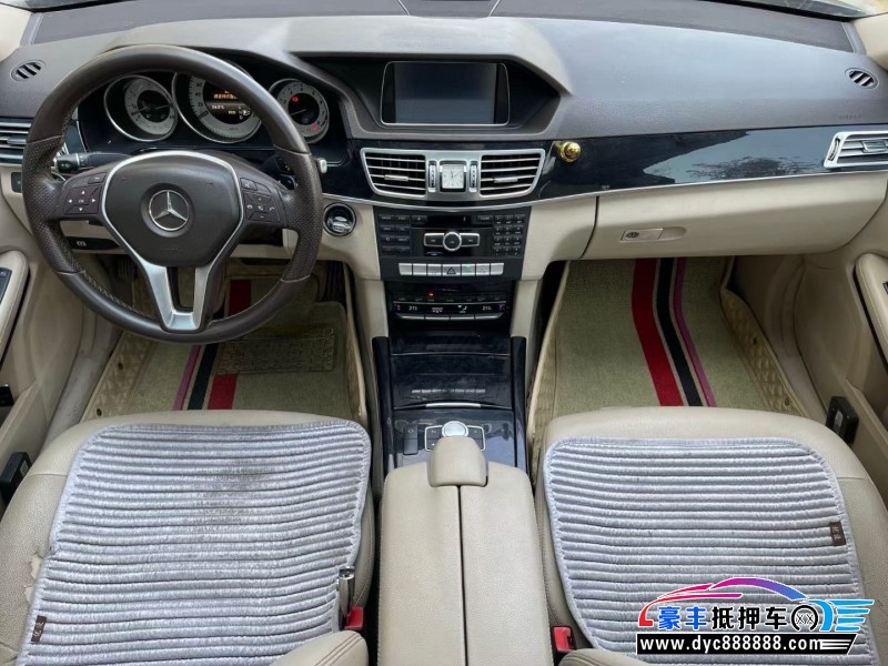 13年奔驰E轿车抵押车出售