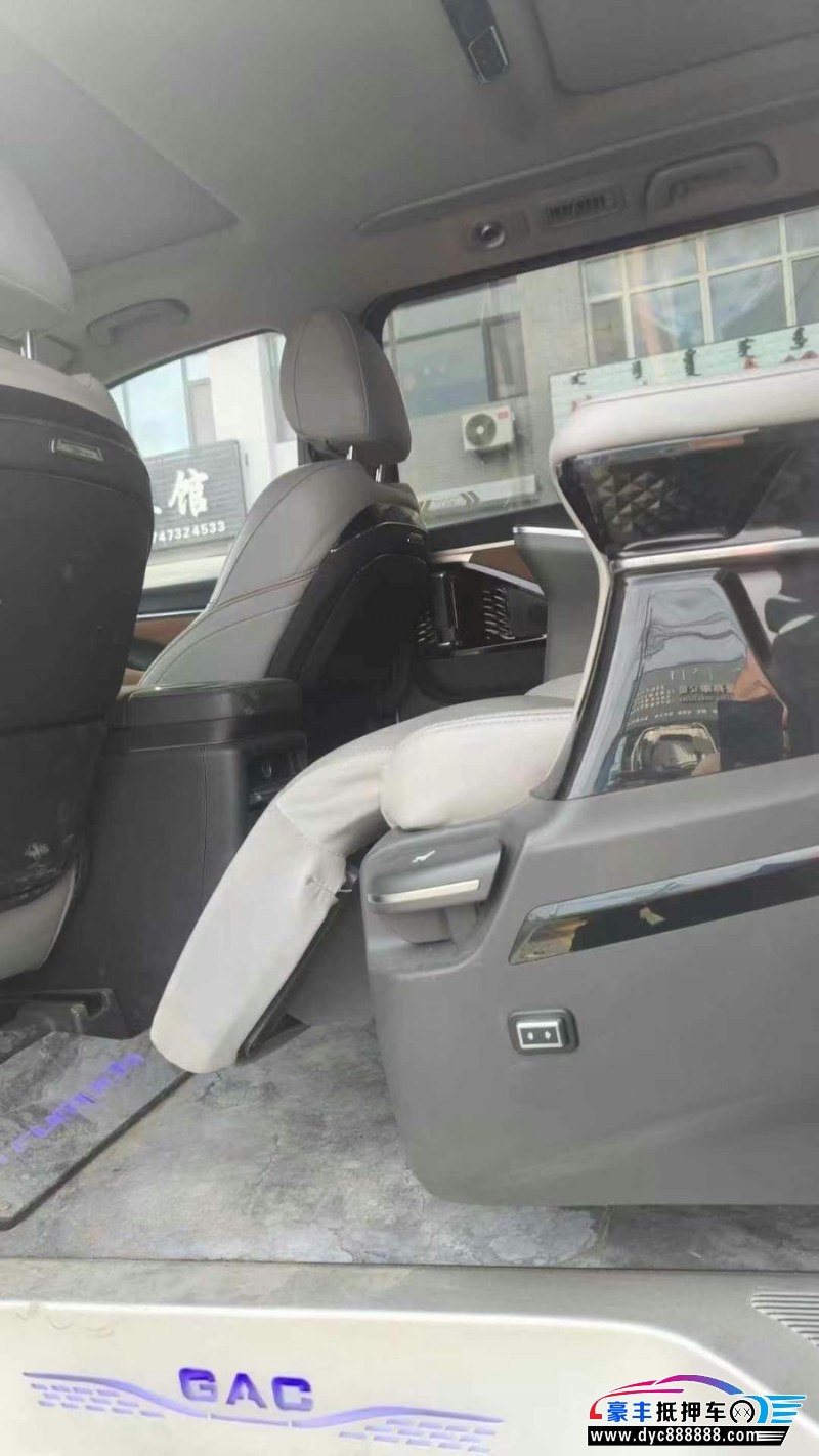 23年传祺M8轿车抵押车出售