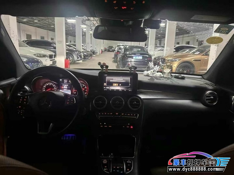 16年奔驰GLC轿车抵押车出售