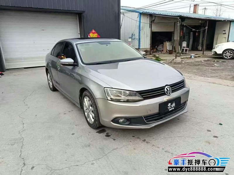 13年大众速腾轿车抵押车出售