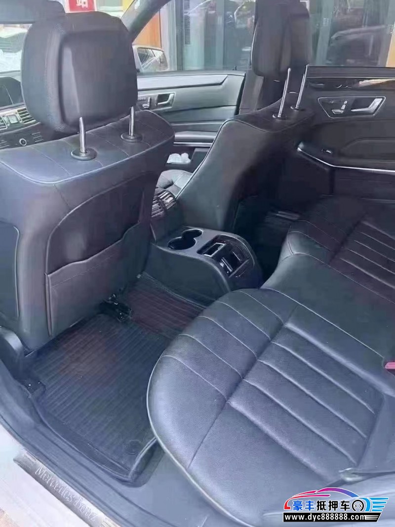 16年奔驰E轿车抵押车出售