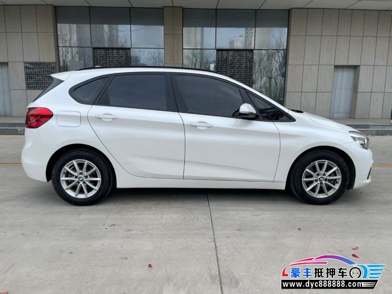 16年宝马2系轿车抵押车出售