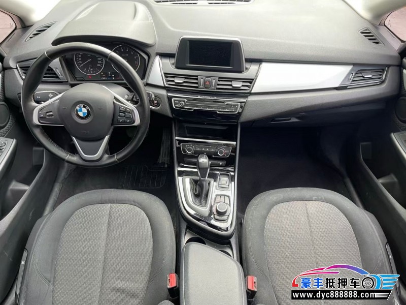 16年宝马2系轿车抵押车出售