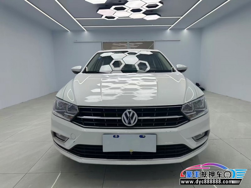 17年大众宝来轿车抵押车出售