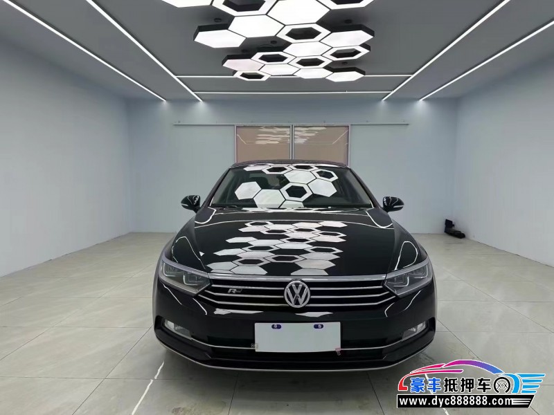 17年大众迈腾轿车抵押车出售