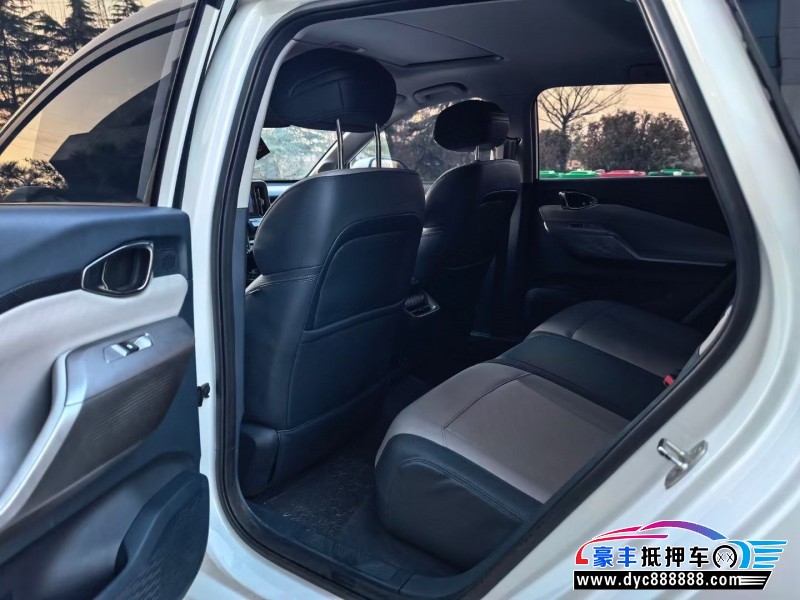 20年宝骏RC5轿车抵押车出售