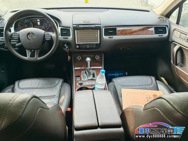 14年大众途锐SUV抵押车出售