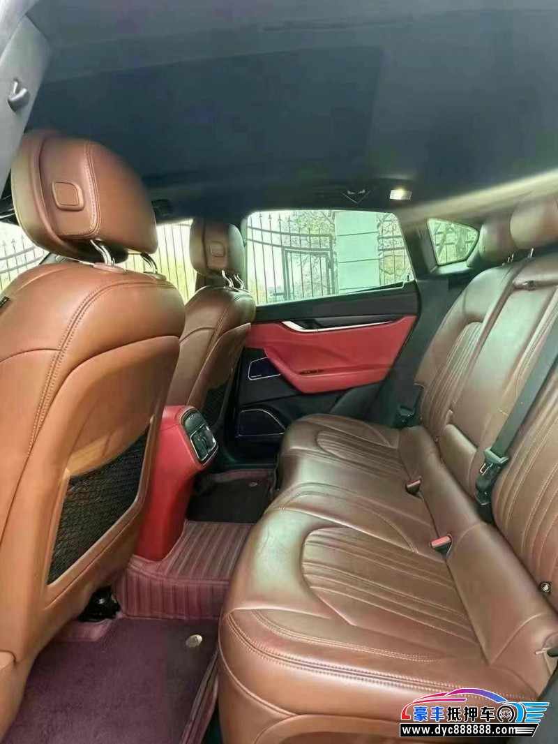 17年玛莎拉蒂Levante轿车抵押车出售