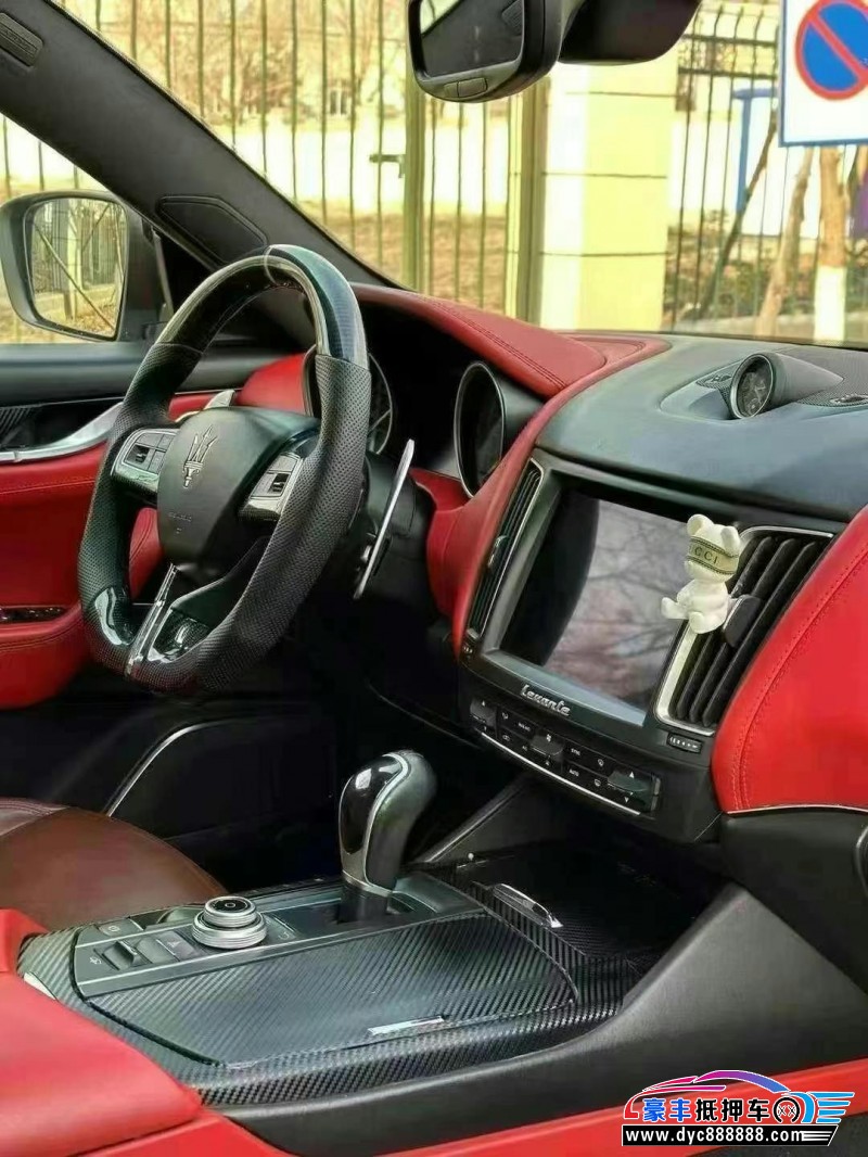 17年玛莎拉蒂Levante轿车抵押车出售