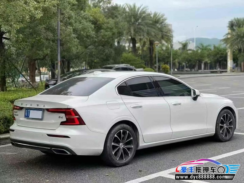 22年沃尔沃S60轿车抵押车出售