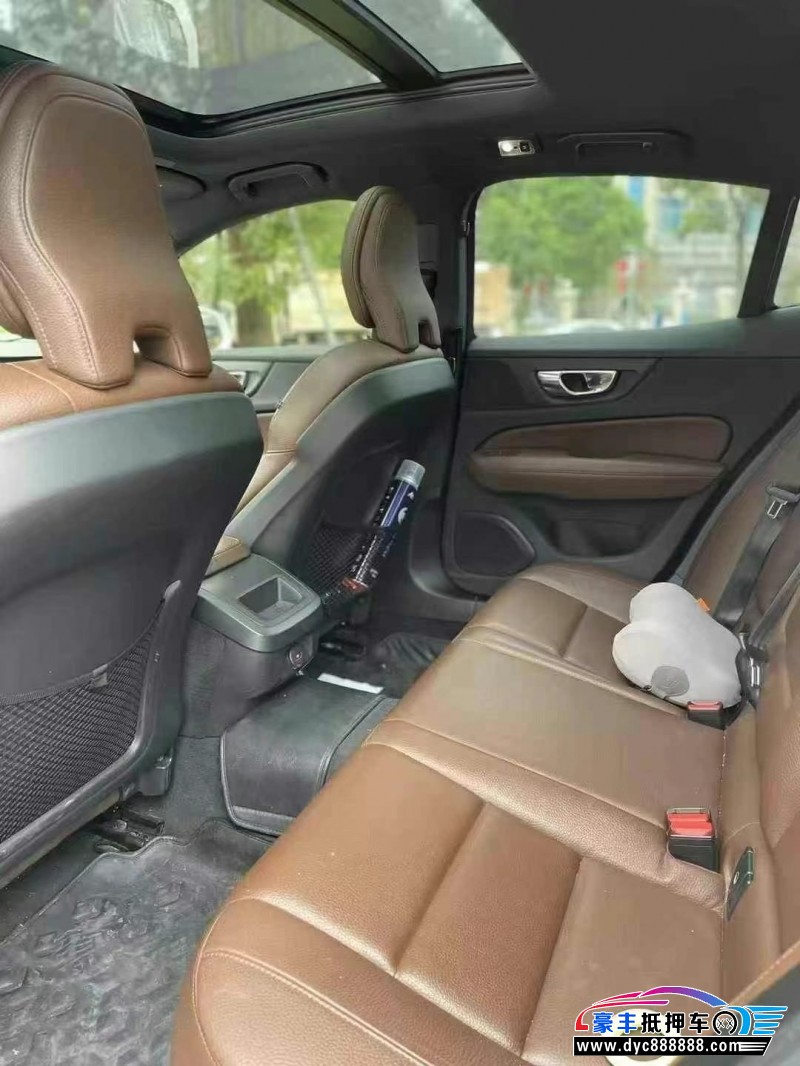 22年沃尔沃S60轿车抵押车出售