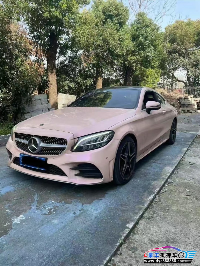 19年奔驰C轿车抵押车出售