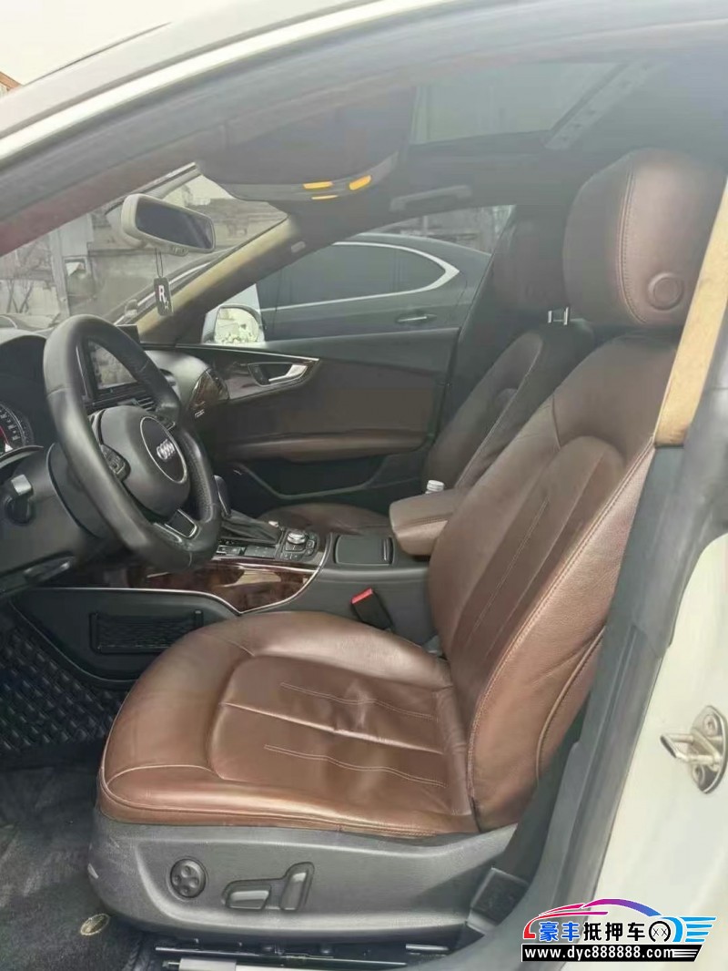 13年奥迪A7轿车抵押车出售