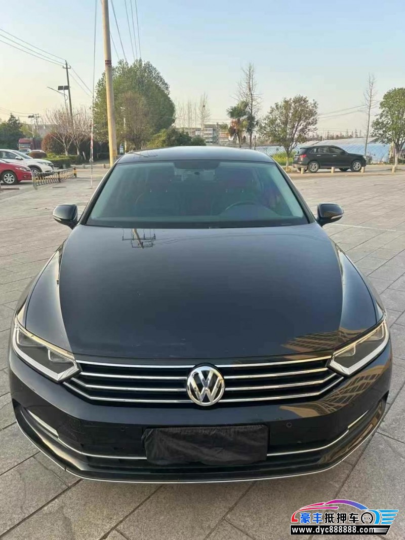 18年大众迈腾轿车抵押车出售