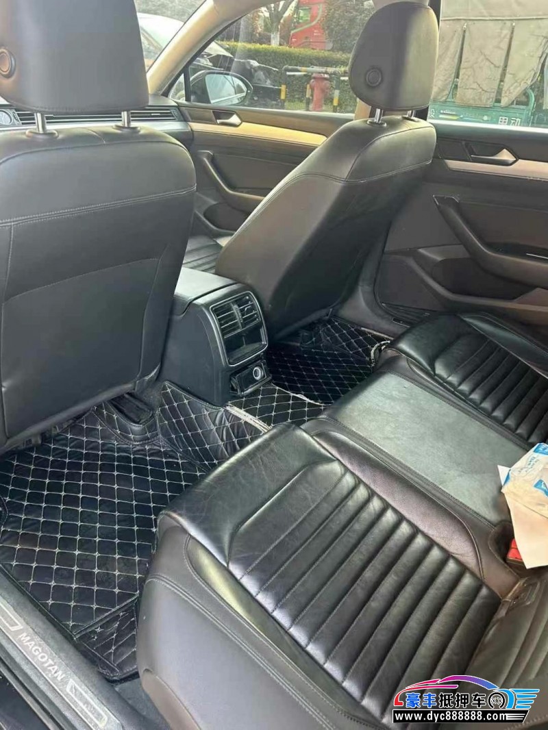 18年大众迈腾轿车抵押车出售