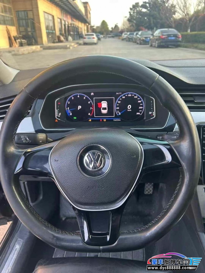 18年大众迈腾轿车抵押车出售