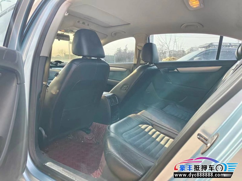 14年大众迈腾轿车抵押车出售