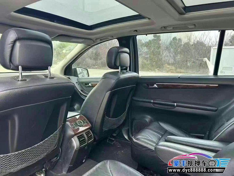 11年奔驰R轿车抵押车出售