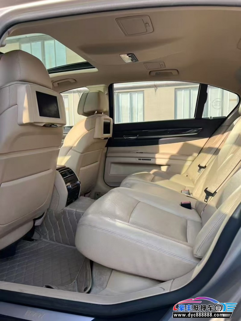 11年宝马7系轿车抵押车出售