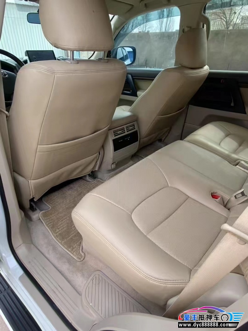 19年丰田兰德酷路泽（陆巡）轿车抵押车出售