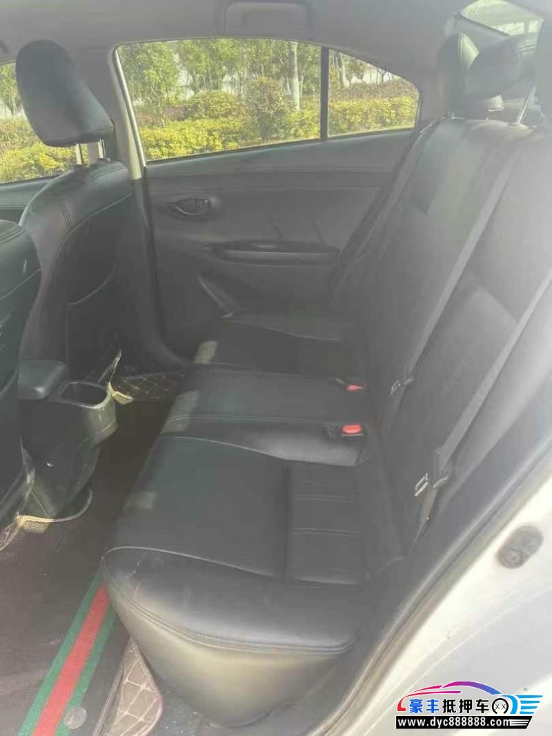 19年丰田YARiS L 致享轿车抵押车出售