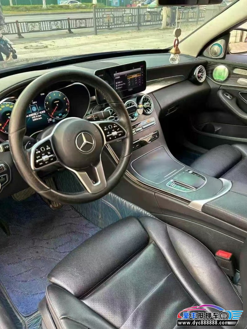 19年奔驰C轿车抵押车出售