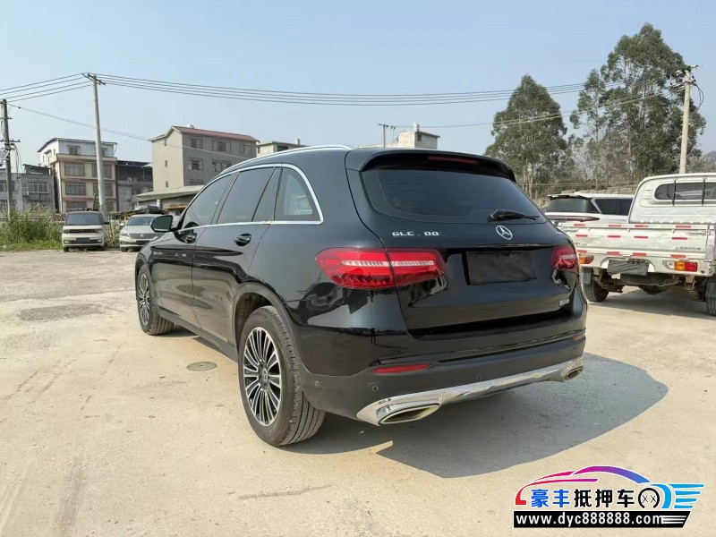 19年奔驰GLC轿车抵押车出售