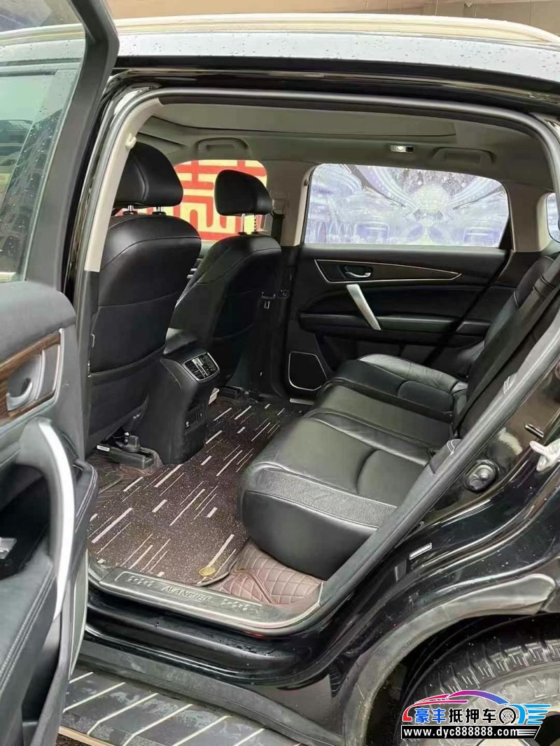 17年本田冠道轿车抵押车出售