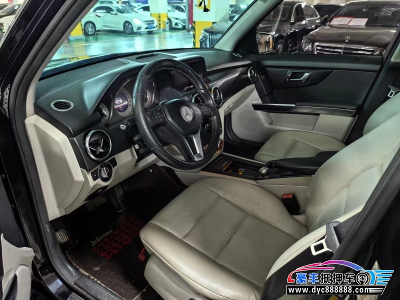 13年奔驰GLK轿车抵押车出售