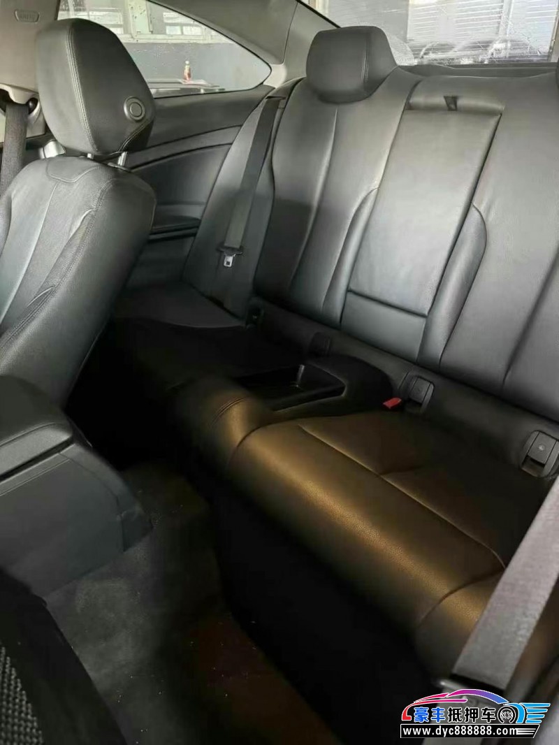 15年宝马4系轿车抵押车出售