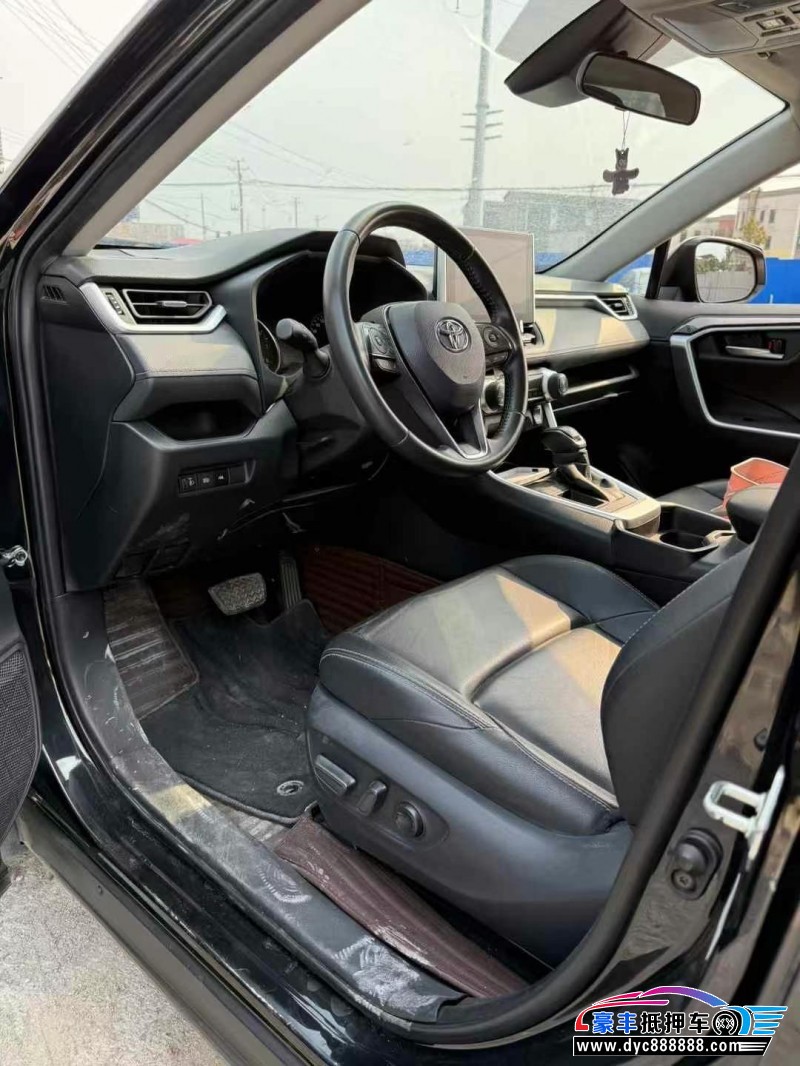 21年丰田威兰达轿车抵押车出售