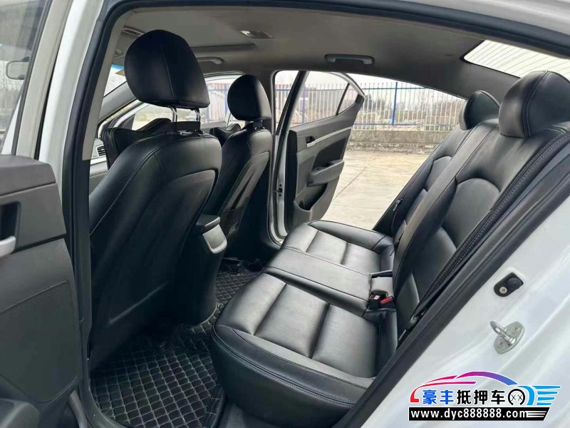 19年现代领动轿车抵押车出售