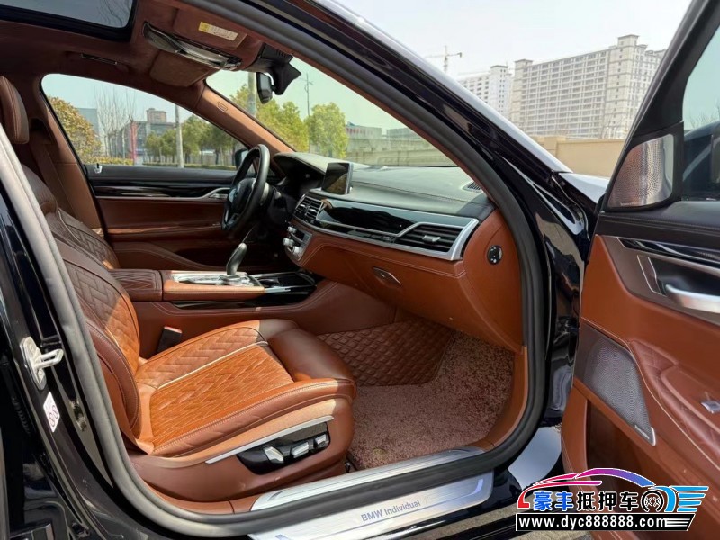 20年宝马7系轿车抵押车出售