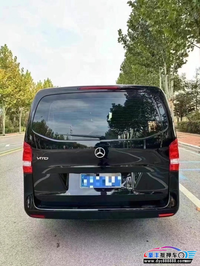 19年奔驰威霆轿车抵押车出售