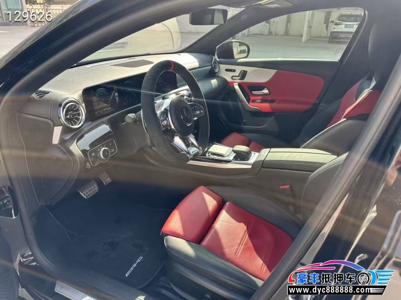 22年奔驰A轿车抵押车出售