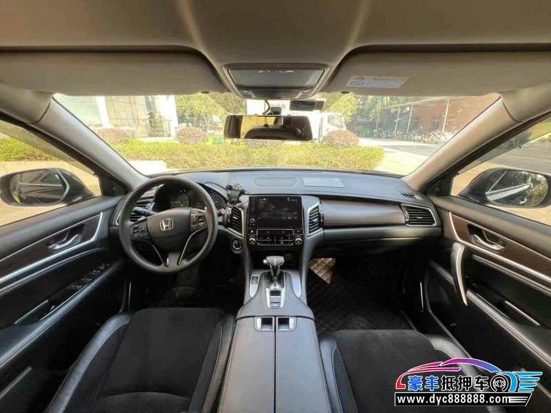 20年本田冠道轿车抵押车出售
