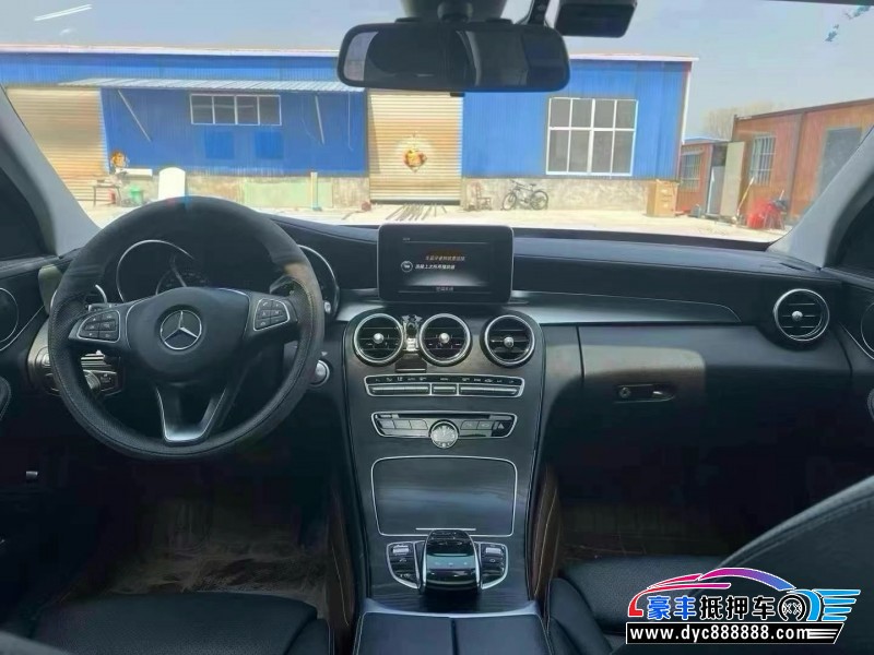 17年奔驰C轿车抵押车出售